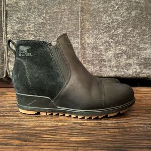 Sorel Evie Bootie Pull on Ankle Boots - black.